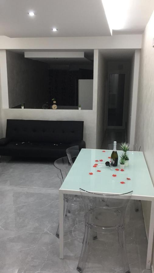 Le Rocce Nere Aparthotel Giardini Naxos Luaran gambar